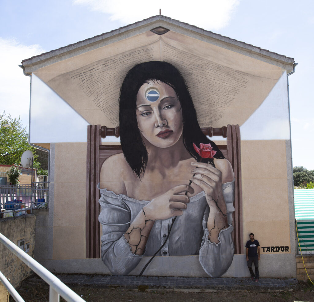 Urban mural for the Town Hall of Fuentes de Béjar (Salamanca) by Tardor - public art.