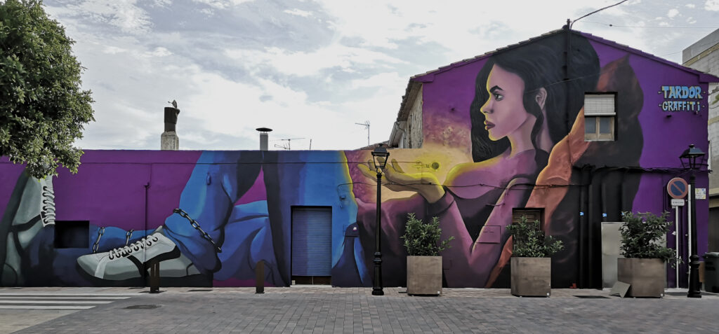 Artistic mural commissioned in Carrer Major - work by Tardor.